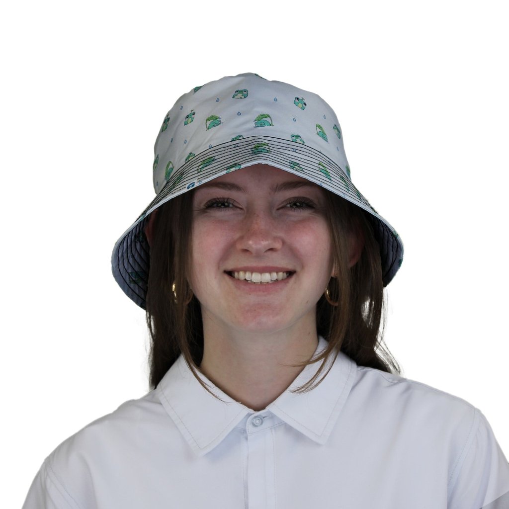 Raining Frogs Pastel Green Bucket Hat - M - Grey Stitching - -