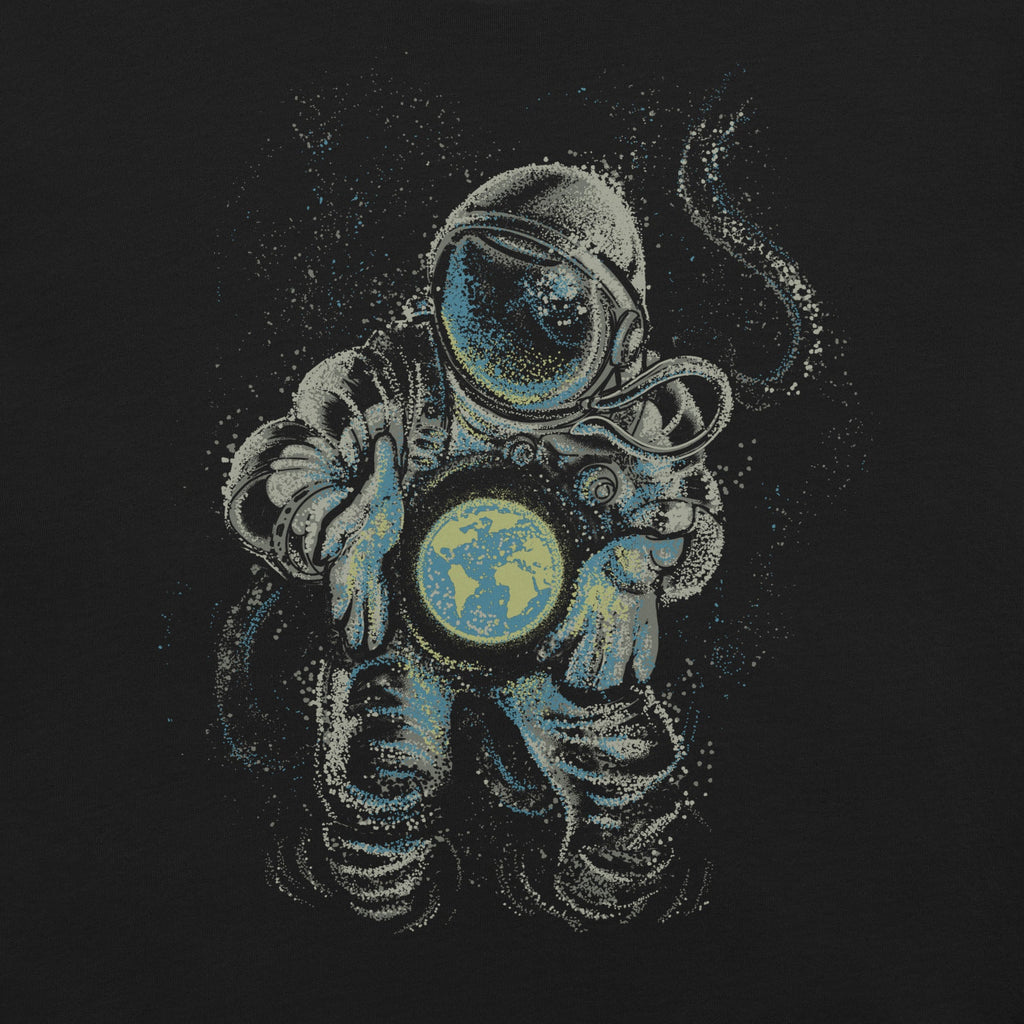 Astronaut Love Earth T-Shirt Geek Nerd Advertise to Meta Design by Tobe Fonseca FLOW DESC WRITING